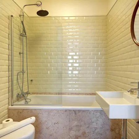 Peaceful Getaway Near Baixa By Innkeeper Apartman