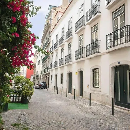 Apartman Peaceful Getaway Near Baixa By Innkeeper *