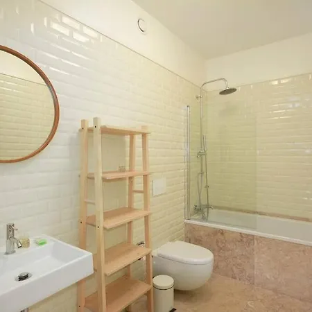 Apartman Peaceful Getaway Near Baixa By Innkeeper *