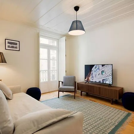 Peaceful Getaway Near Baixa By Innkeeper *